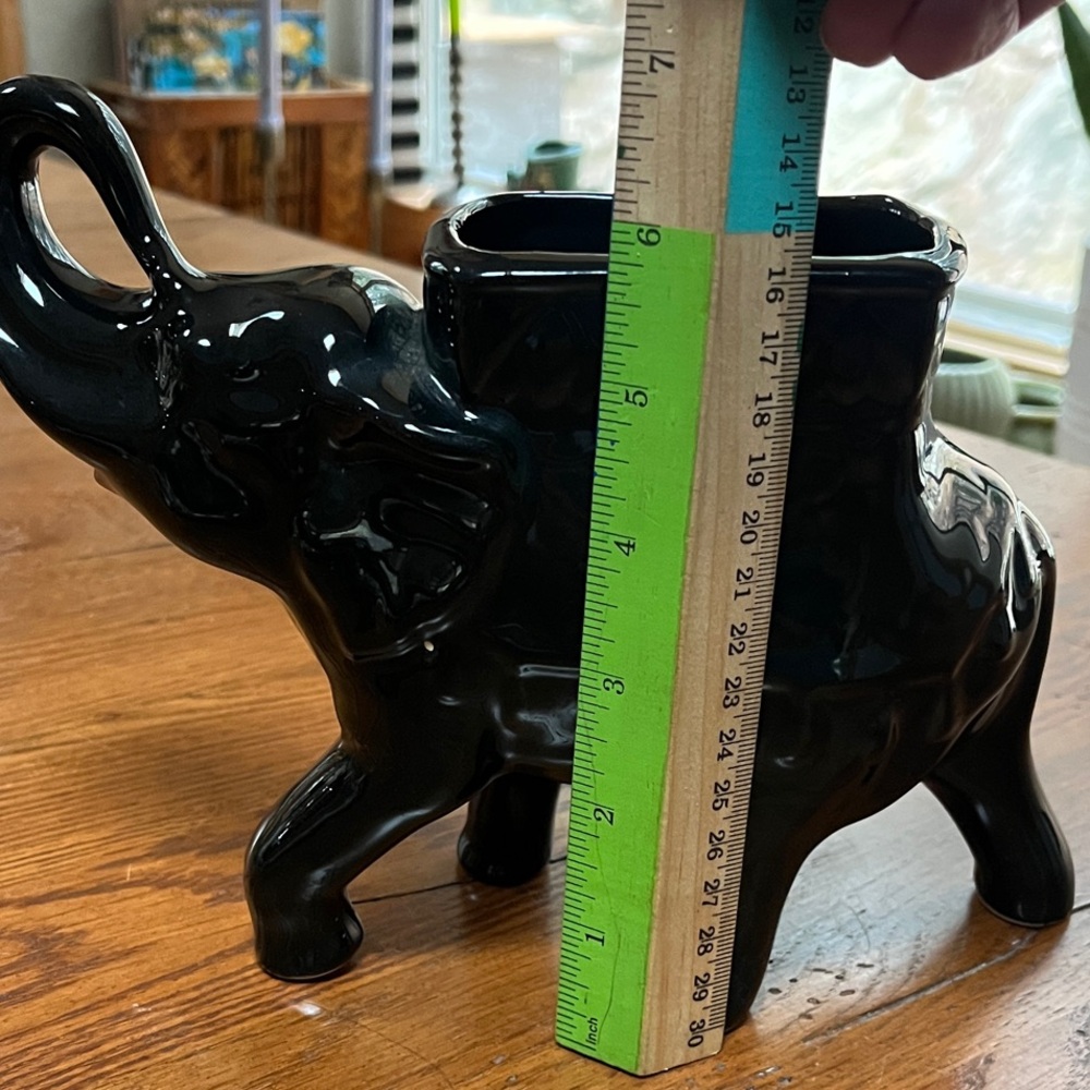 Glossy Black Ceramic Elephant Planter - Picture 6 of 7